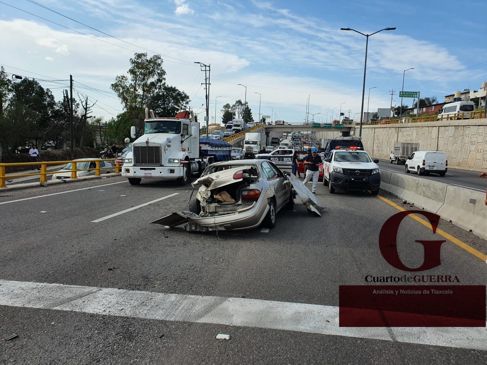 Tres personas lesionadas por choque, sobre la Tlaxco-Apizaco, en Atlihuetzia